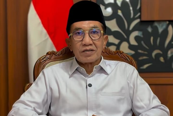 Bupati Pamekasan KH. Kholilurrahman.