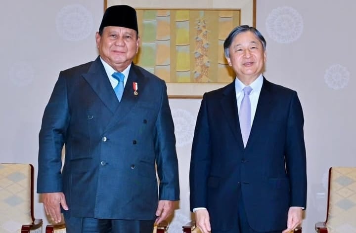 Presiden RI Prabowo Subianto (kiri) bersama Kaisar Jepang Naruhito di Istana Kekaisaran Jepang, Tokyo, Senin (30/3/2026). [Foto: Sekretariat Kabinet]