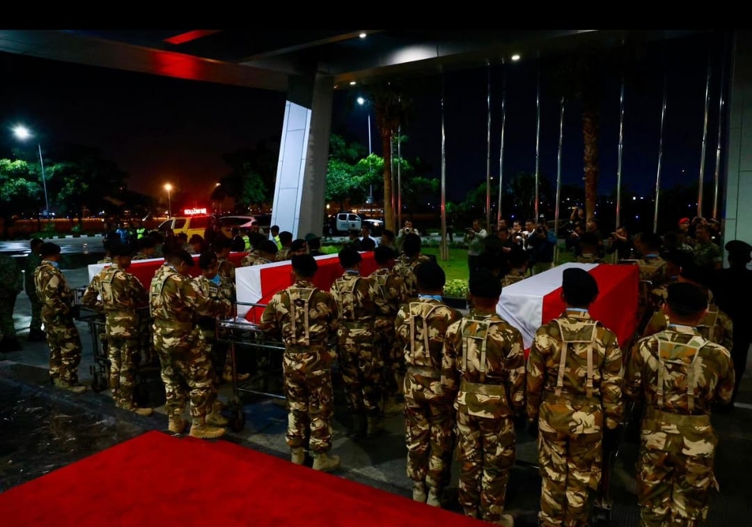 Tiga tentara perdamaian RI di Lebanon yang gugur tiba di Indonesia.