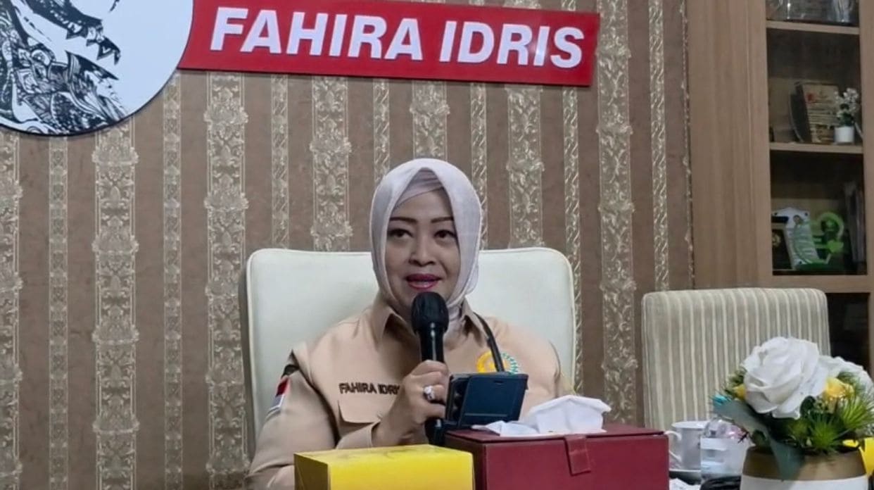 Fahira Idris.