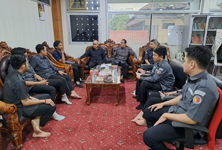 Pertemuan Aliansi BEM PTMA DKI Jakarta bersama jajaran Bawaslu Jakarta. [Foto: istimewa]