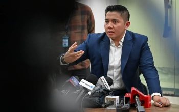 Seskab Teddy Indra Wijaya.