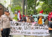 Desakan adili Saiful Mujani dalam dugaan makar.