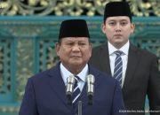 Prabowo Lantik 6 Pejabat Baru Hari Ini, Ada Hasan Nasbi dan Jumhur Hidayat