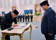 Prabowo melantik Jumhur Hidayat jadi Menteri Lingkungan Hidup dalam reshffle Kabinet pada Senin (27/4/2026).