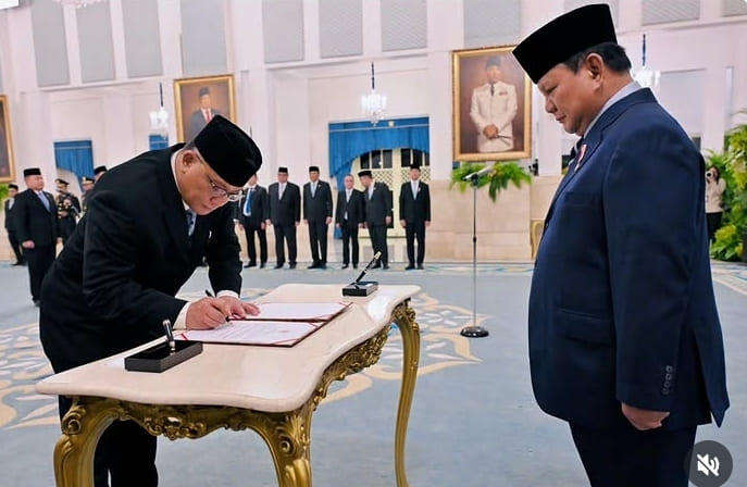 Prabowo melantik Jumhur Hidayat jadi Menteri Lingkungan Hidup dalam reshffle Kabinet pada Senin (27/4/2026).