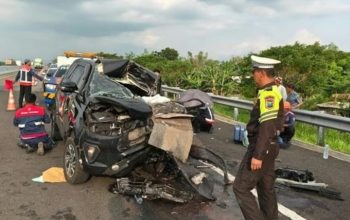 Mobil Anggota DPR Gus Hilman Kecelakaan di Tol Paspro, 2 Orang Tewas