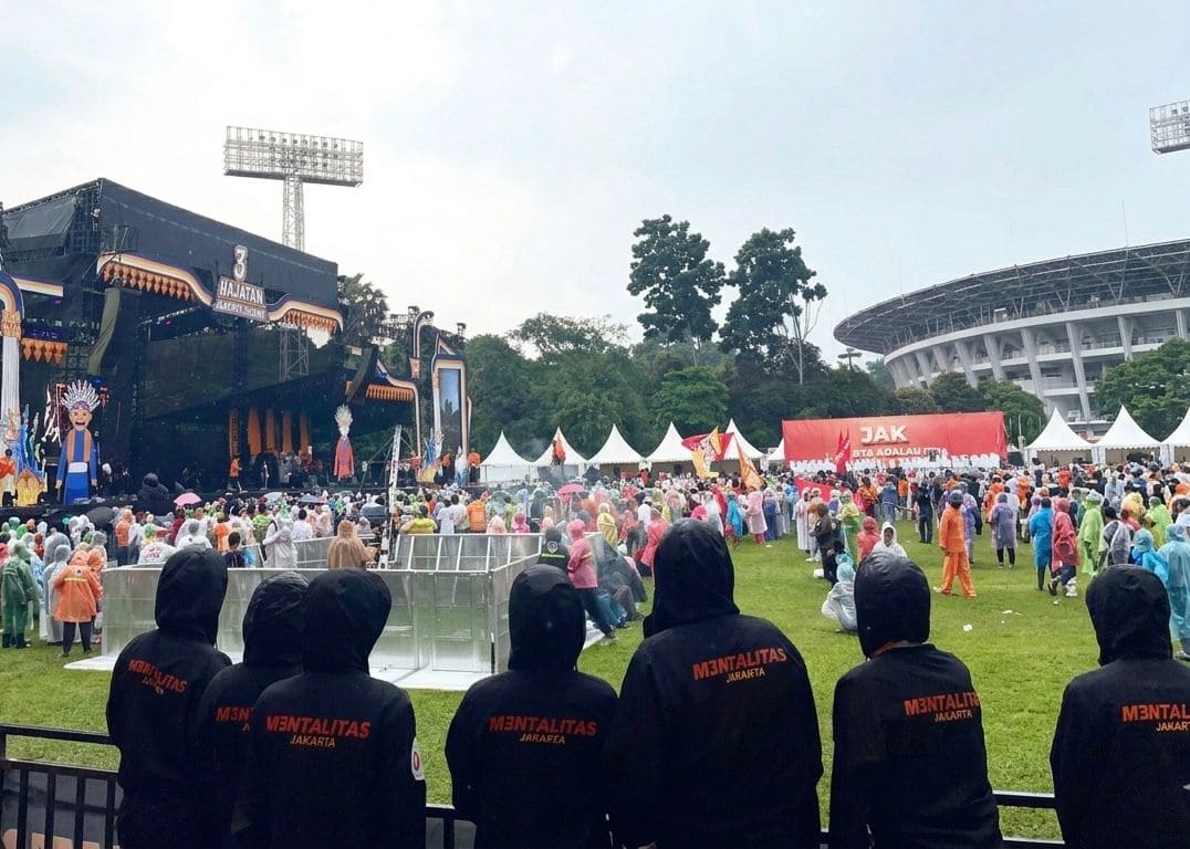 Mentalitas Jakarta minta Pemprov DKI sediakan tempat nobar laga Persija lawan Persib.