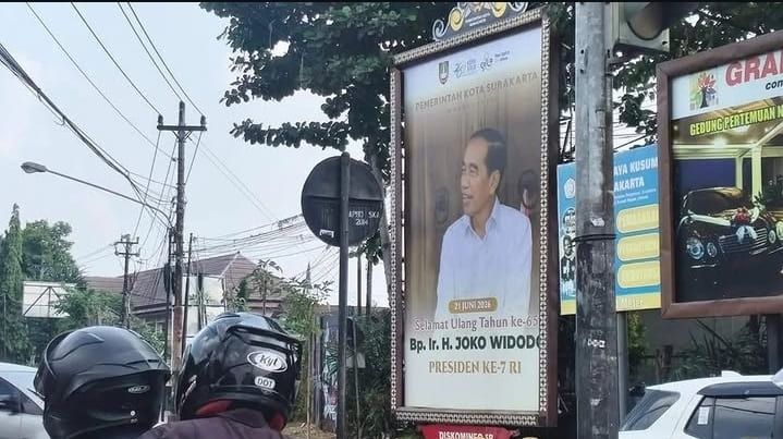 Baliho ulang tahun Jokowi.