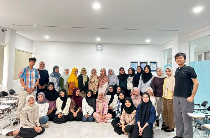 Pelatihan Pendidik Sebaya Kesehatan Mental (First Aider) FIKES UHAMKA.