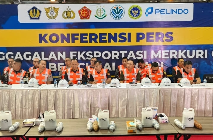 Bea Cukai dan Polri Gagalkan Upaya Ekspor Ilegal 3,4 Ton Merkuri Cair Senilai Rp17,5 M di Surabaya. [Foto: istimewa]