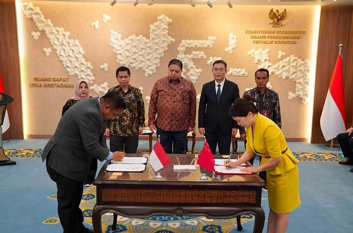 Penandatanganan MoU pengembangan Kawasan Industri Wiraraja Madura.