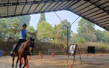 Junio Salahuddin Siradj meraih Juara 3 pada Kejuaraan Panahan Berkuda MQ Equestrian Archery yang digelar di Pondok Pesantren Daarut Tauhiid, Bandung, Jawa Barat.