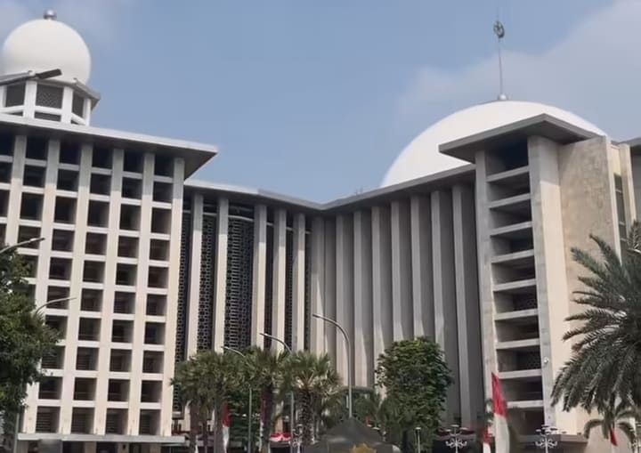 Masjid Istiqlal.