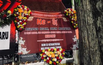 BEM SI Jatim Kirim Karangan Bunga ke Grahadi: 81 Tahun Merdeka, Keadilan Terluka