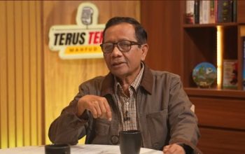 Mahfud MD: MBG Tetap Jadi Kelanjutan Bencana Dunia Pendidikan, Sudaryono Gagal