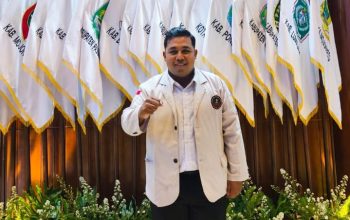 Iip Supriyanto, mahasiswa asal Pulau Kangean, Sumenep, yang berhasil mendapat kesempatan magang di kantor DPRD Jawa Timur. [Foto: istimewa]