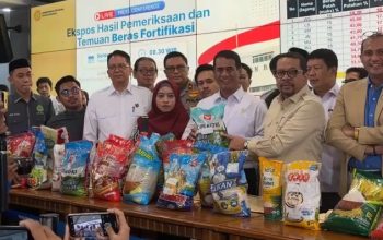 Pemerintah umumkan daftar 25 merek beras fortifikasi palsu.