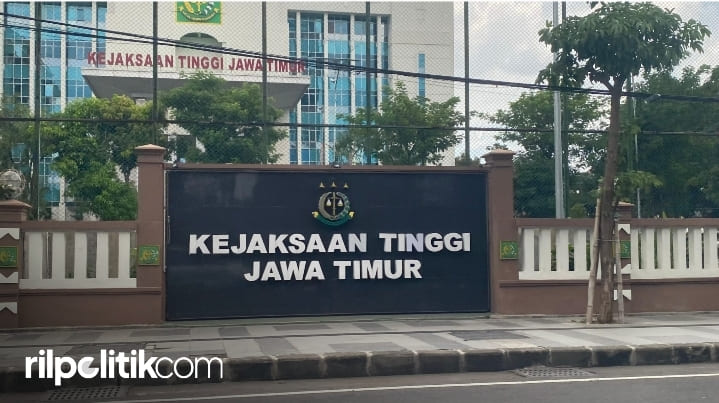 Kantor Kejaksaan Tinggi Jawa Timur. [Foto: dok. rilpolitikcom]