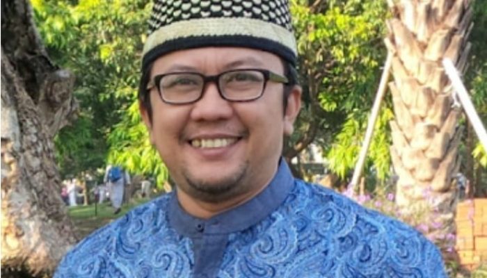 Posting Antrean BBM, Ferry Koto Senggol Fahri Hamzah: Sampaikan ke Prabowo, Keluarlah dari Ilusi!
