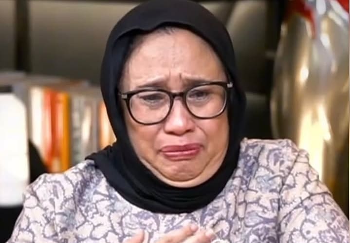 Nanik S Deyang.