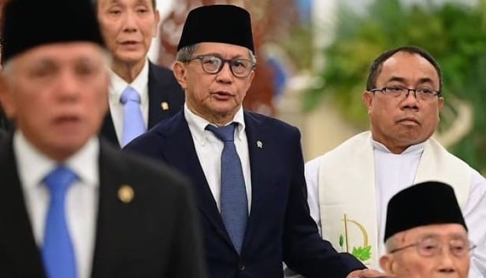 Prabowo Lantik 28 Pejabat Baru, Ada Rocky Gerung dan Syahganda Nainggolan
