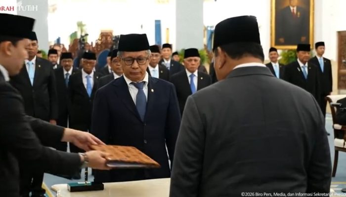 Jadi Wantimpres, Rocky Gerung Akan Awasi Situasi Politik