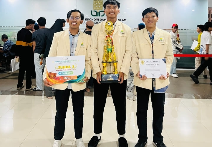 Tim Egalitaria dari Universitas Annuqayah yang berhasil meraih juara 2 Business Plan Competition di UIN Sunan Kalijaga Yugyakarta.