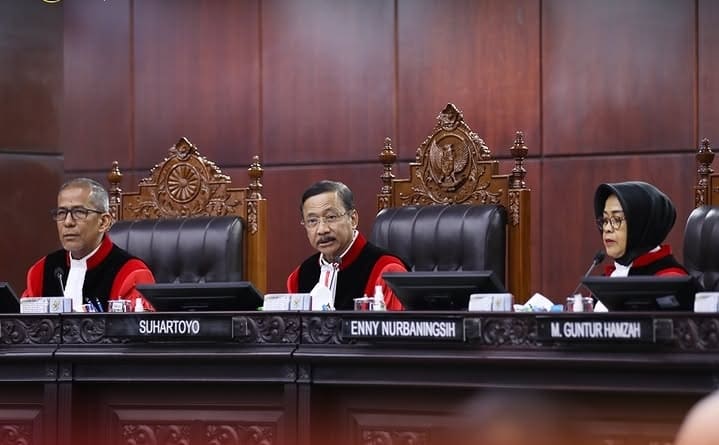 Sidang putusan MK terkait keabsahan syarat pendidikan Gibran Rakabuming Raka saat Pemilu 2024.