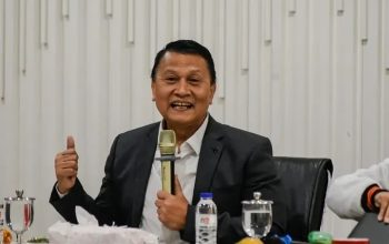 PKS Puji Keberanian MK Ungkap Temuan Soal Ijazah Gibran
