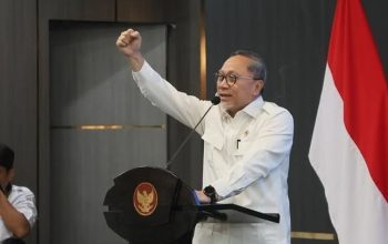 Menko Zulhas Klaim Kesejahteraan Petani Meningkat, Buktinya Bisa Kredit Motor